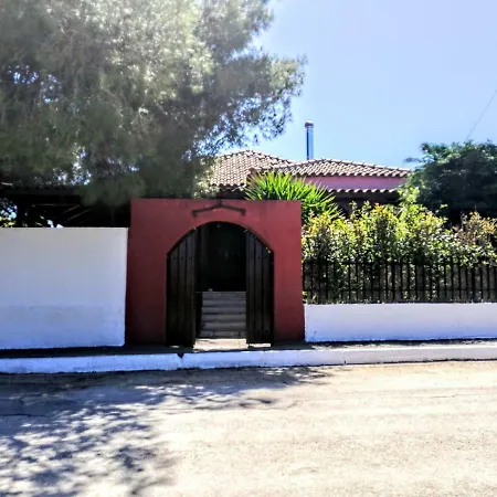 Pine Tree Garden House Holiday home Corinth